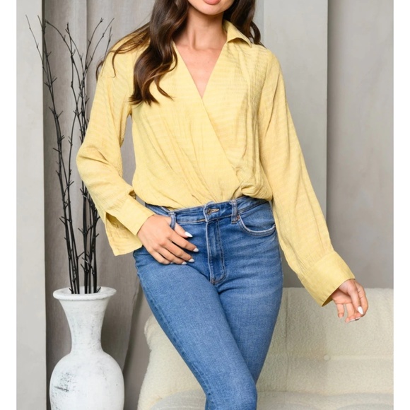 Yellow Long Sleeve V Neck Collar Surplice Bodysuit Sizes: Medium - Picture 4 of 8